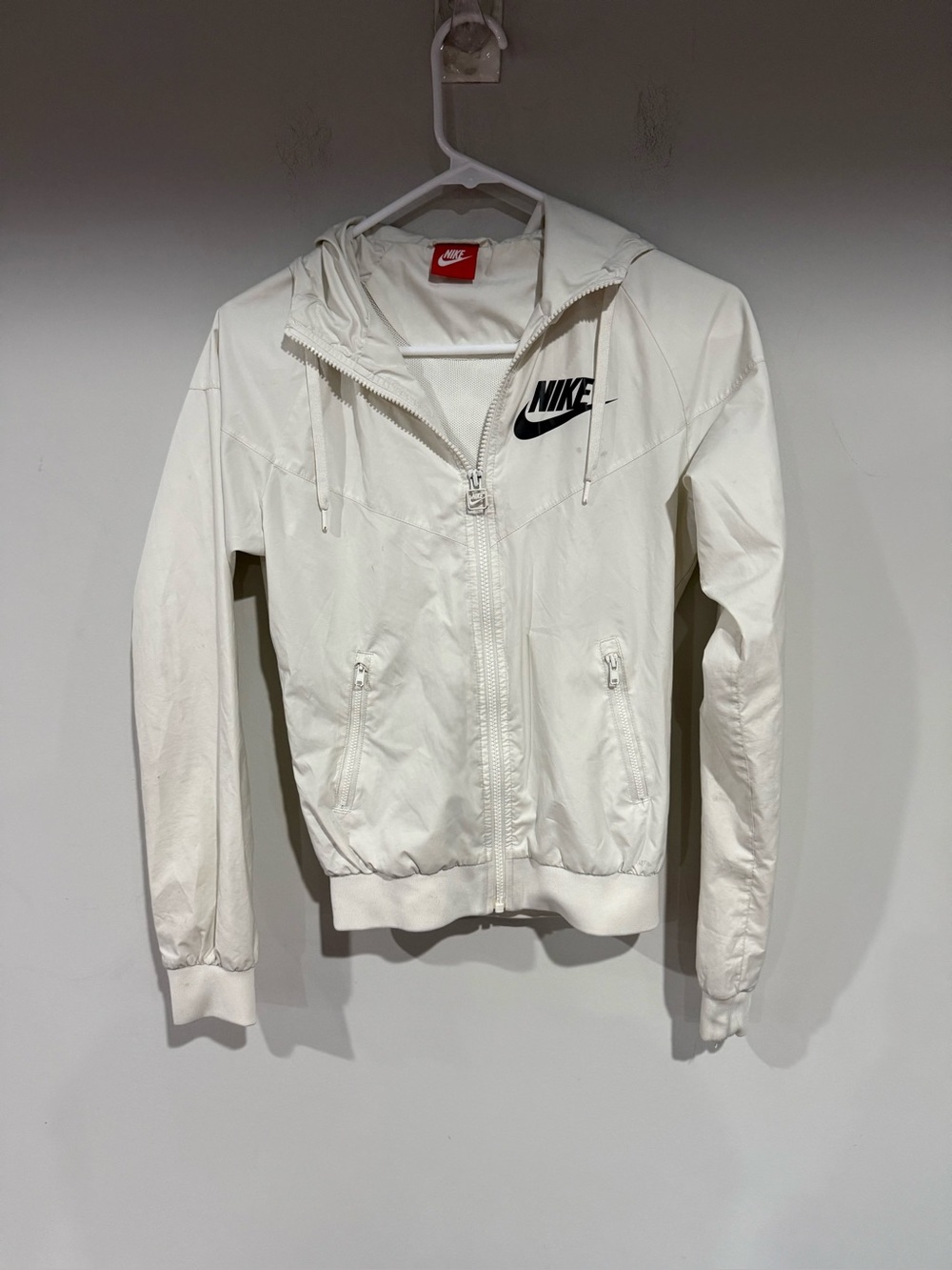nike jacket size small women windbreaker white
